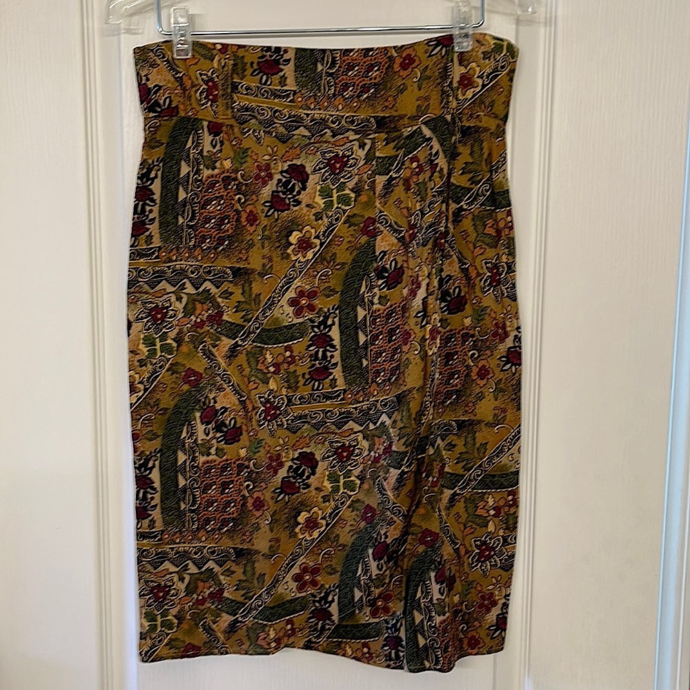 2 piece Rafferty - Picture 7 of 11